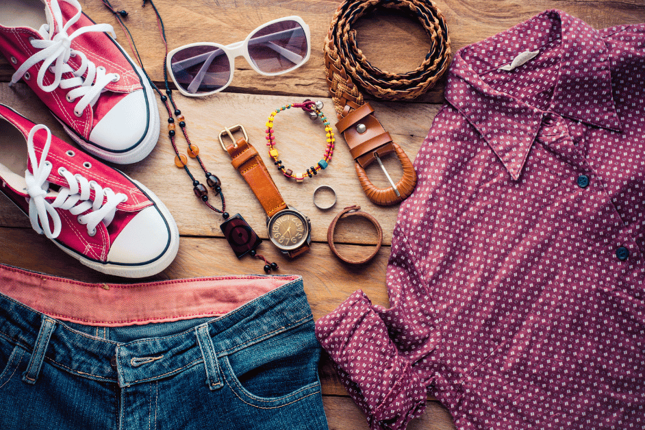 10 Baju Wanita Travelling yang Cocok Dipakai : Saat melakukan perjalanan, penampilan tetap menjadi hal yang penting bagi sebagian besar wanita. Selain tampil modis, pakaian yang nyaman dan praktis juga menjadi perhatian.
