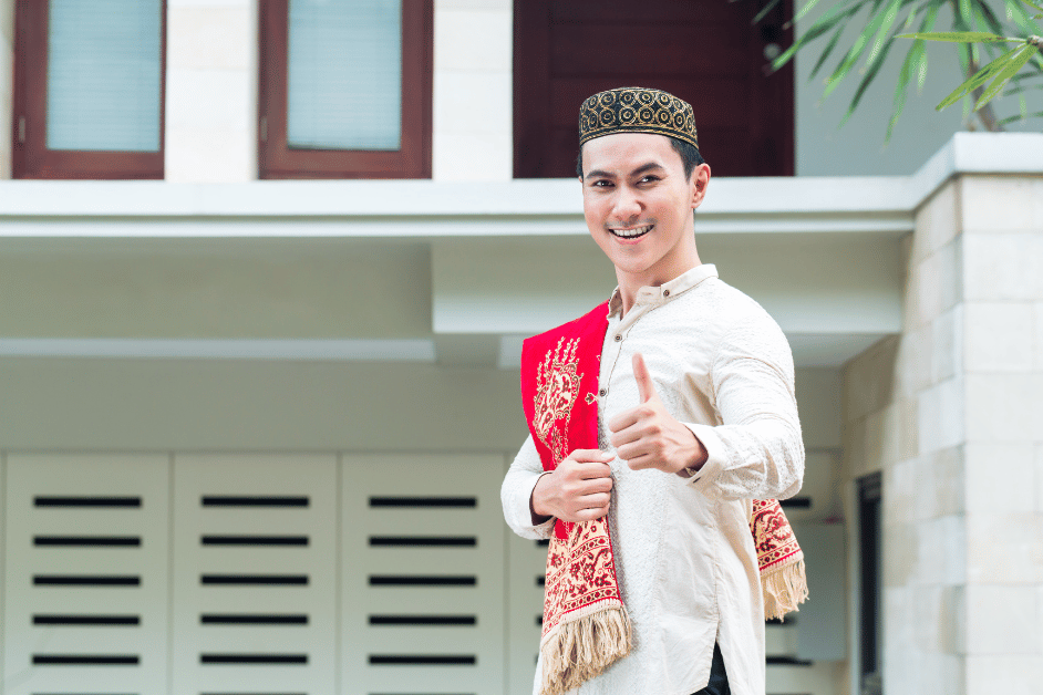 Baju koko adalah busana muslim yang umumnya oleh pria muslim kenakan terdiri dari dua bagian, yaitu baju luar dan celana panjang. Baju koko memiliki desain yang simple namun tetap elegan dan sopan. Selain itu, baju koko juga tersedia dalam berbagai jenis dan model yang berbeda.